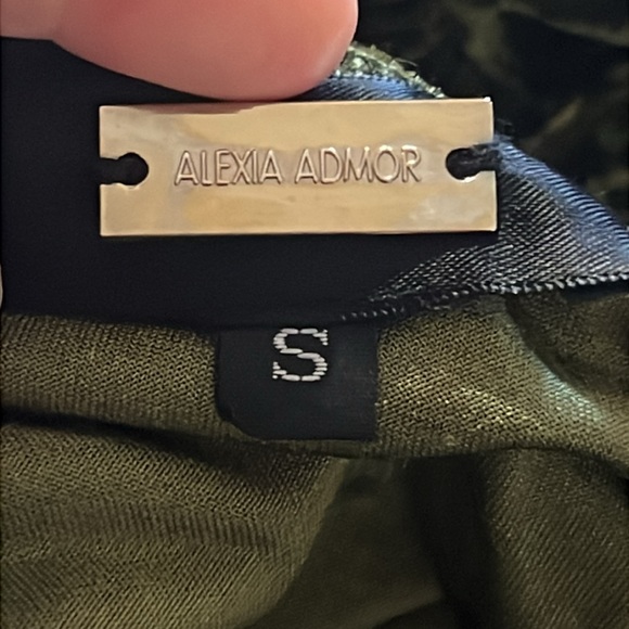 Alexia Admor Velvet Wrap Dress - Missing Belt! - Picture 10 of 12